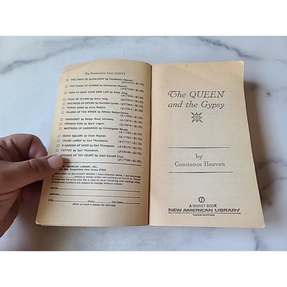 The Queen And The Gypsy By Constance Heaven Paperback - Picture 3 of 10